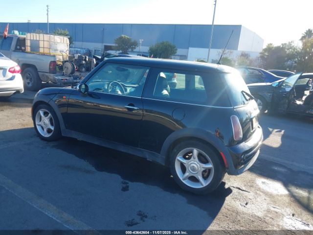 2003 MINI COOPER WMWRC334X3TC45308 Photo 2