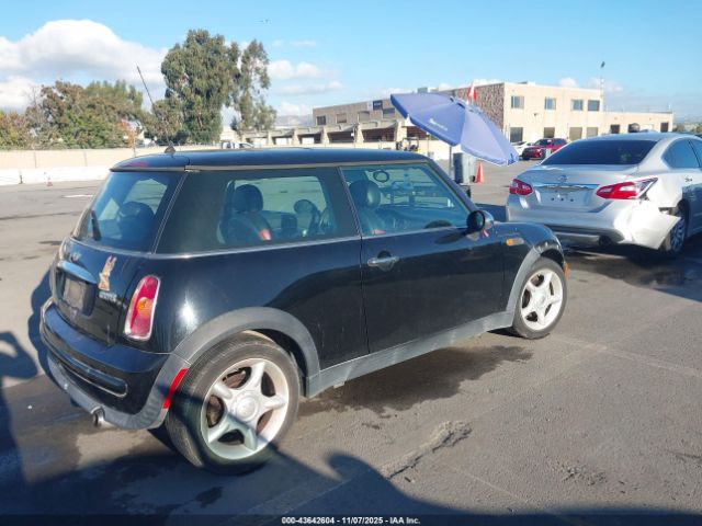 2003 MINI COOPER WMWRC334X3TC45308 Photo 3