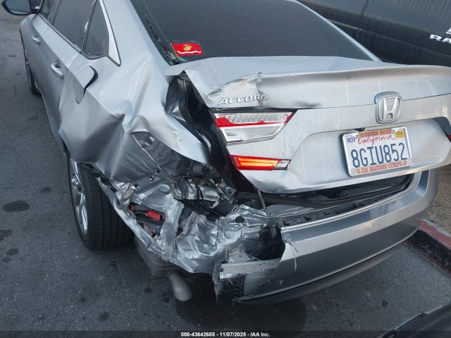 1HGCV1F17JA265077 Honda ACCORD LX