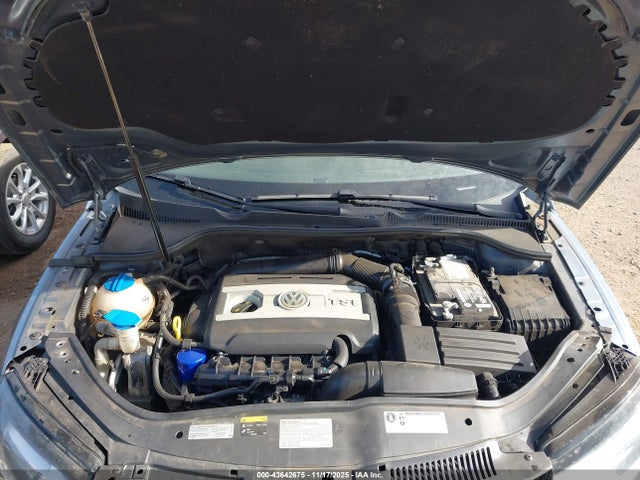 2015 VOLKSWAGEN EOS WVWBW8AH3FV000421 Photo 9