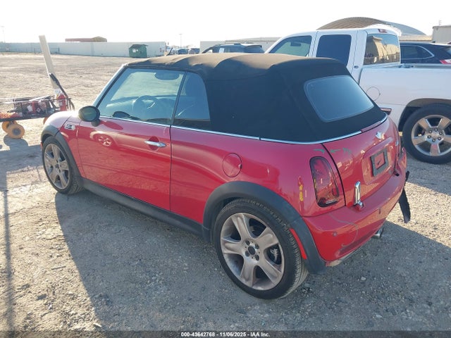 2006 MINI COOPER S WMWRH33516TF87390 Photo 2