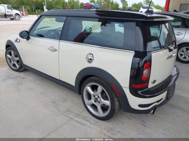 2008 MINI COOPER S CLUBMAN WMWMM33508TP71371 Photo 2
