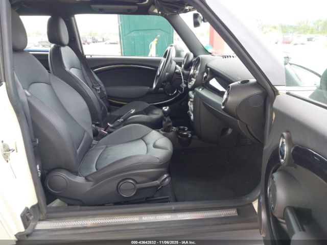 2008 MINI COOPER S CLUBMAN WMWMM33508TP71371 Photo 4