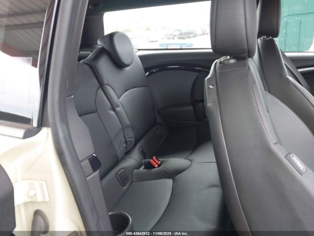 2008 MINI COOPER S CLUBMAN WMWMM33508TP71371 Photo 7