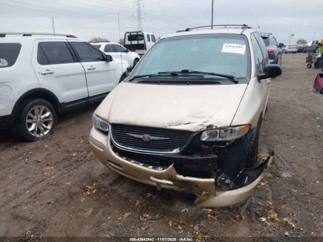 2000 CHRYSLER TOWN & COUNTRY 1C4GP54L5YB649367 Photo 5