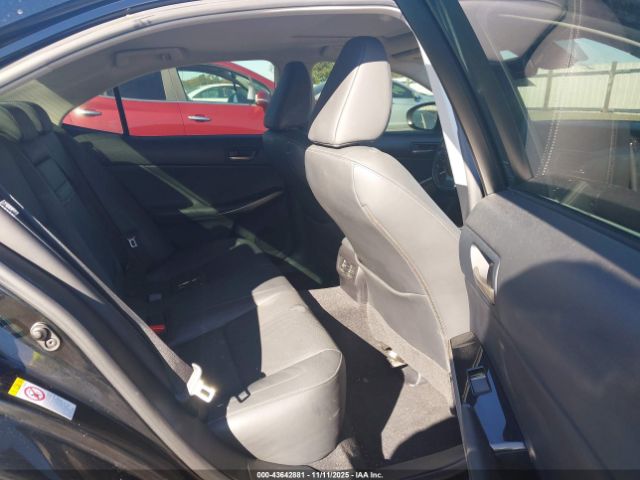 2017 LEXUS IS 200T JTHBA1D25H5045553 Photo 7
