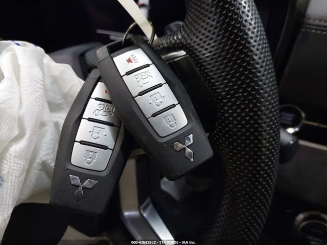 2023 MITSUBISHI OUTLANDER JA4J4UA83PZ049438 Photo 10