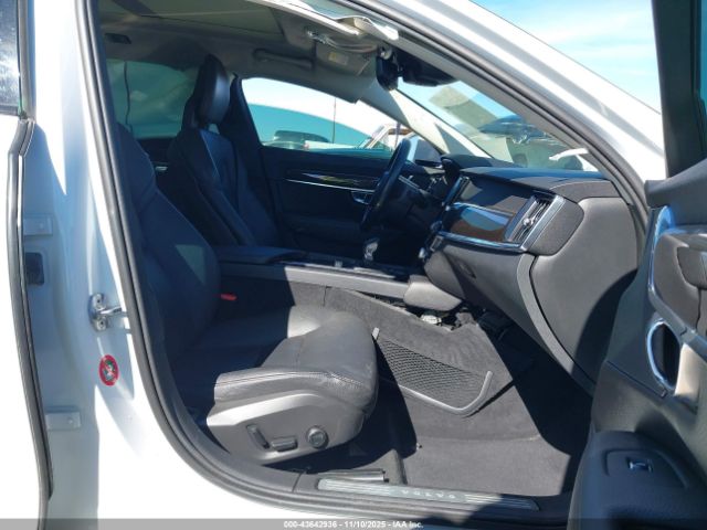2019 VOLVO S90 LVY102MK1KP082528 Photo 4