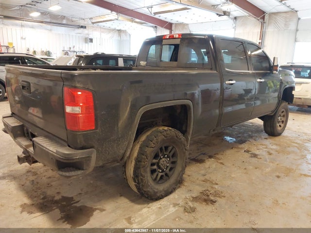 43642987 :رقم المزاد ، 1GT12UE8XGF253080 vin ، 2016 Gmc Sierra 2500hd Denali مزاد بيع
