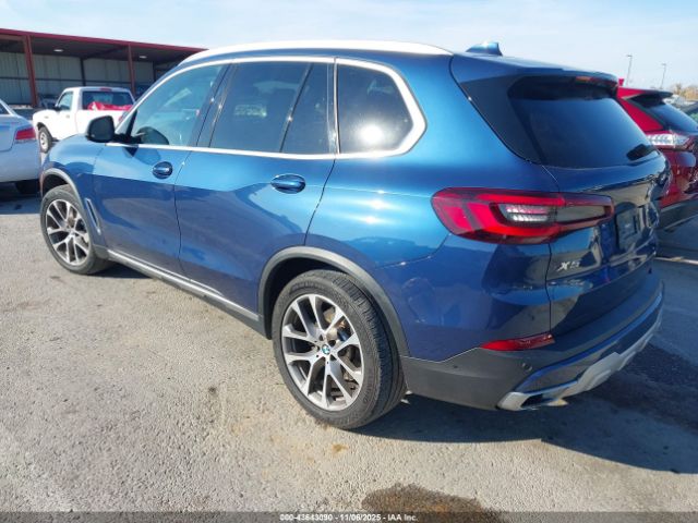2022 BMW X5 5UXCR6C05N9J71491 Photo 2