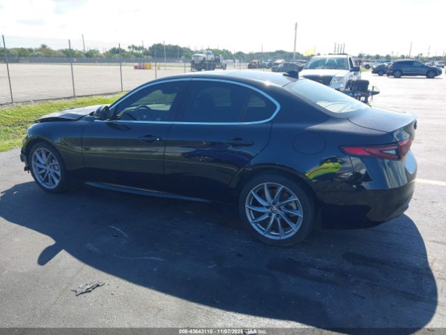 2018 ALFA ROMEO GIULIA ZARFAEBN1J7580516 Photo 2