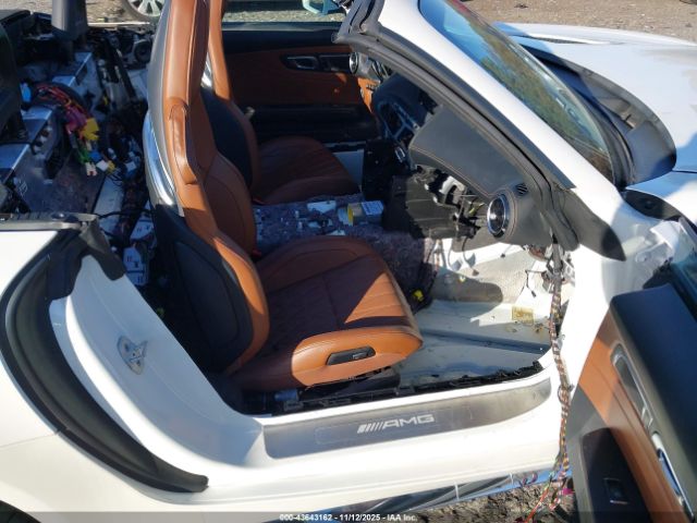 2018 MERCEDES-BENZ AMG GT C WDDYK8AA5JA019440 Photo 4