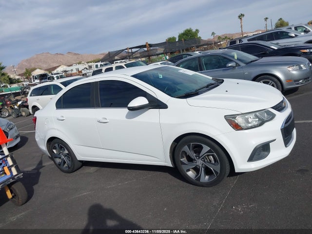 Chevrolet Sonic Premier Auto 2018 1G1JF5SB7J4105569 Image 30
