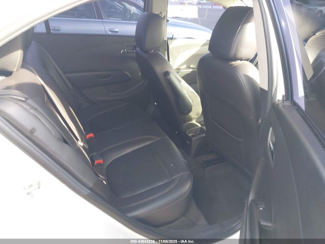 Chevrolet Sonic Premier Auto 2018 1G1JF5SB7J4105569 Image 41