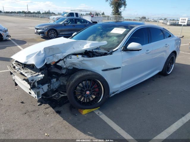 2016 JAGUAR XJ SAJWA1CE6GMV94084 Photo 1