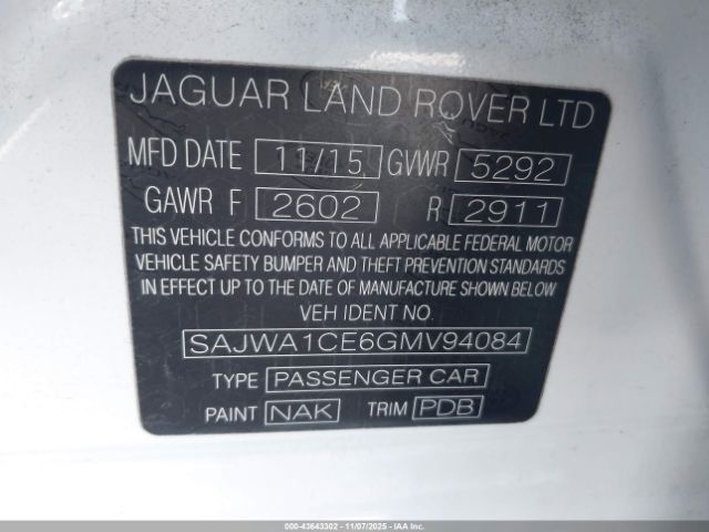 2016 JAGUAR XJ SAJWA1CE6GMV94084 Photo 8