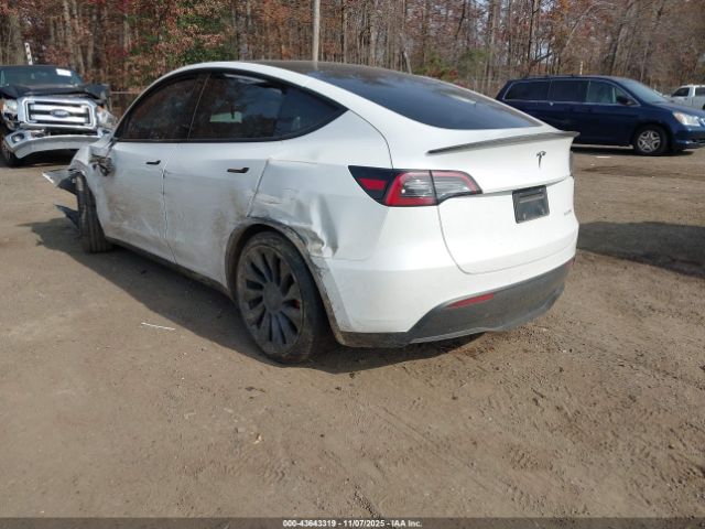 2021 TESLA MODEL Y 5YJYGDEF3MF197126 Photo 2