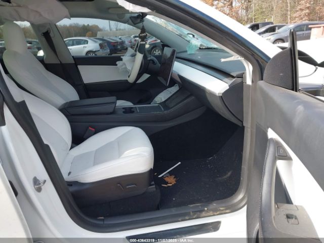 2021 TESLA MODEL Y 5YJYGDEF3MF197126 Photo 4
