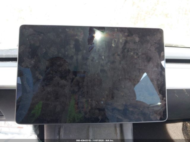 2021 TESLA MODEL Y 5YJYGDEF3MF197126 Photo 6