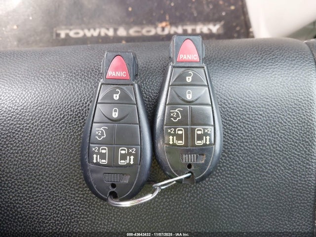 Продаж на аукціоні авто 2014 Chrysler Town & Country Touring, vin: 2C4RC1BG1ER358767, номер лоту: 43643432