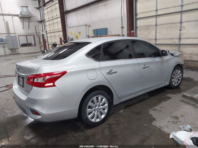 2018 Nissan Sentra S მანქანა იყიდება აუქციონზე, vin: 3N1AB7AP6JY247875, აუქციონის ნომერი: 43643497
