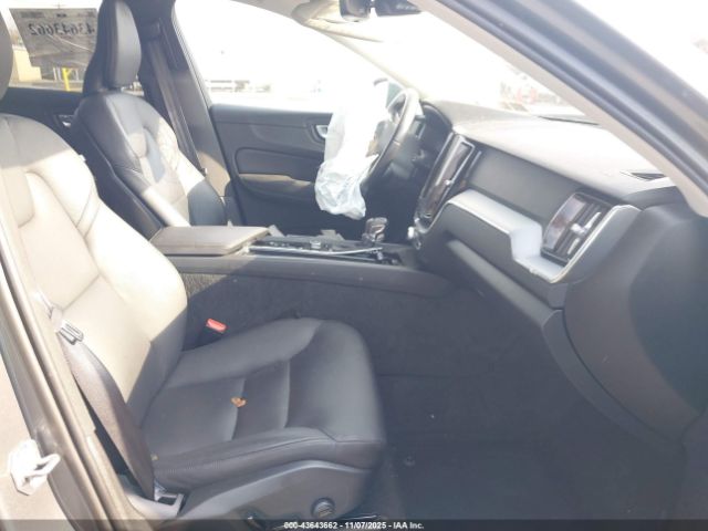 2020 VOLVO XC60 YV4A22RK7L1410322 Photo 4