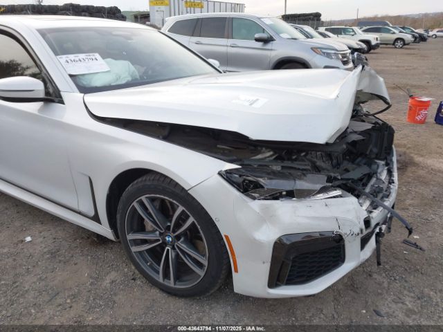 2022 BMW 750 WBA7U2C09NCH60573 Photo 5