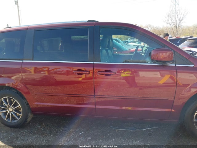 Продажа на аукционе авто 2017 Dodge Grand Caravan Sxt, vin: 2C4RDGCG5HR800257, номер лота: 43643912