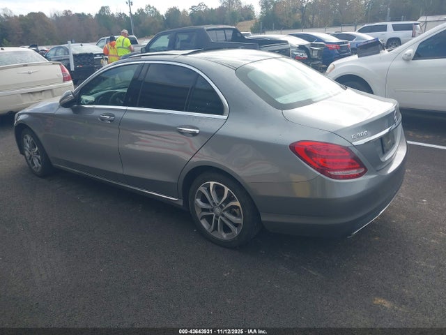 2015 MERCEDES-BENZ C 300 55SWF4JB9FU044507 Photo 2