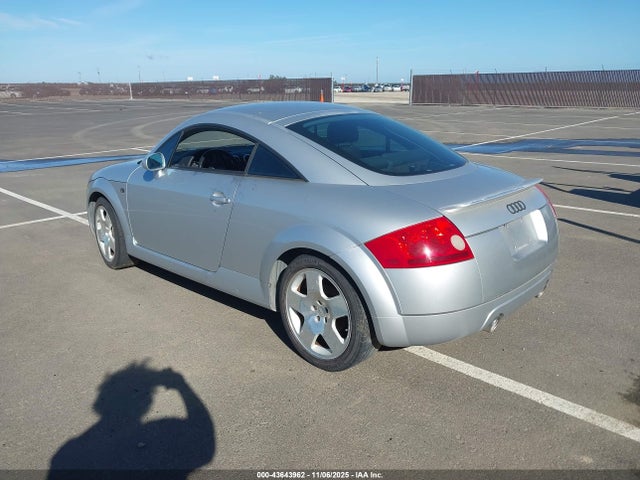 2002 AUDI TT TRUWT28N821031626 Photo 2