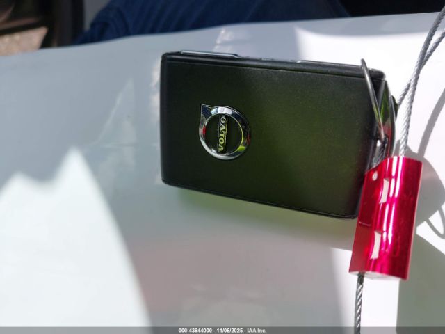 2019 VOLVO S60 7JR102FK3KG009120 Photo 10