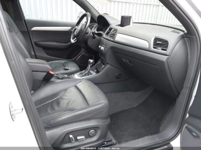 2016 AUDI Q3 WA1GFCFS0GR008722 Photo 4