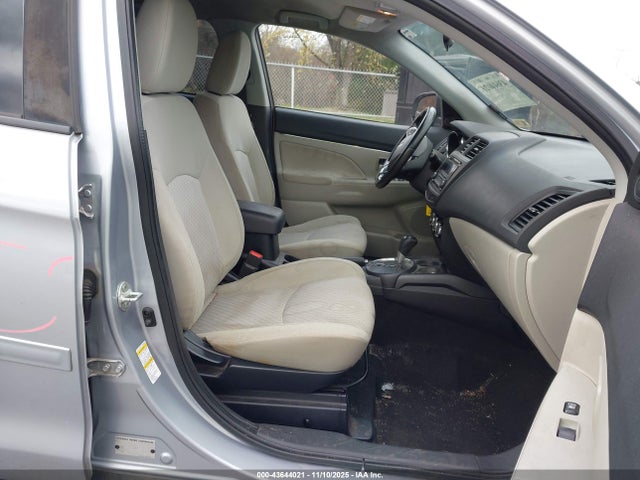 2017 MITSUBISHI OUTLANDER SPORT JA4AR3AU7HZ022320 Photo 4