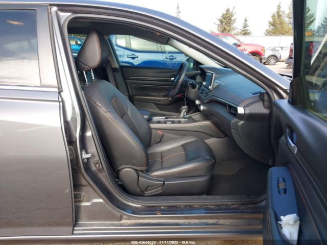 2019 NISSAN ALTIMA 1N4BL4CW7KN320421 Photo 4