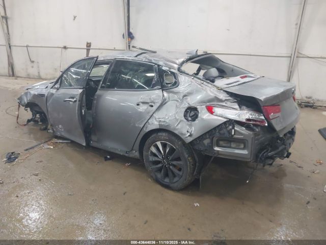 2018 KIA OPTIMA 5XXGU4L30JG273357 Photo 2