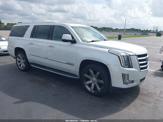 2016 CADILLAC ESCALADE ESV 1GYS3HKJ4GR254315 Photo 0