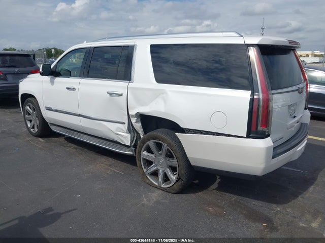 2016 CADILLAC ESCALADE ESV 1GYS3HKJ4GR254315 Photo 2