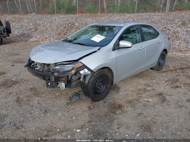 Toyota COROLLA LE 2018 2T1BURHE9JC114393 Image 2