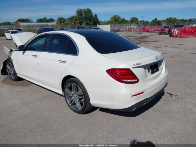 2017 MERCEDES-BENZ E 300 WDDZF4JB8HA134019 Photo 2
