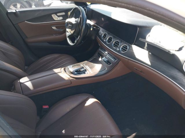 2017 MERCEDES-BENZ E 300 WDDZF4JB8HA134019 Photo 4
