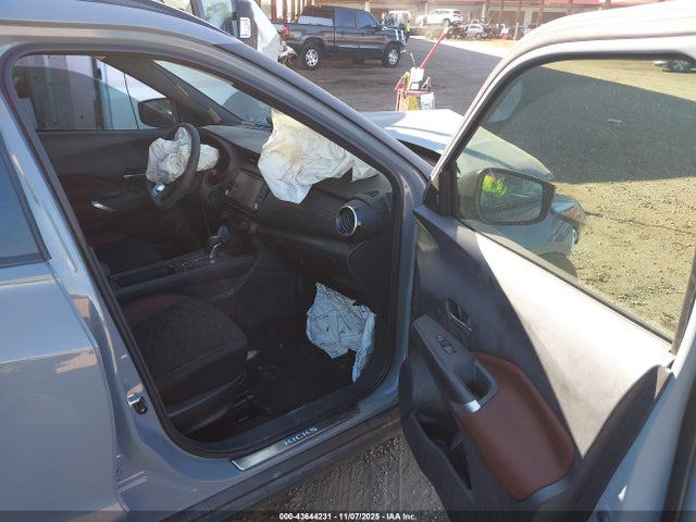 3N1CP5DV4RL531247 Nissan Kicks Sr Xtronic Cvt