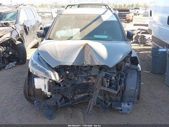 3N1CP5DV4RL531247 Nissan Kicks Sr Xtronic Cvt