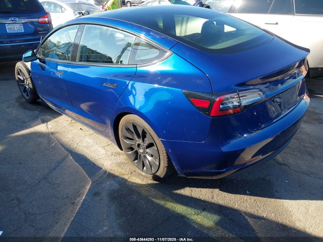 2018 TESLA MODEL 3 5YJ3E1EAXJF076642 Photo 2