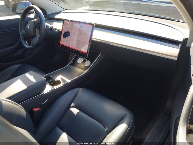 2018 TESLA MODEL 3 5YJ3E1EAXJF076642 Photo 4