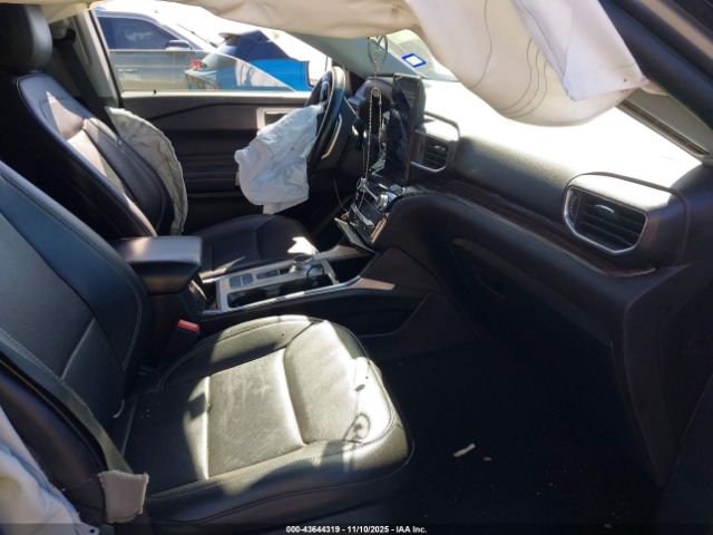 2022 FORD EXPLORER 1FMSK7FH5NGC33388 Photo 4