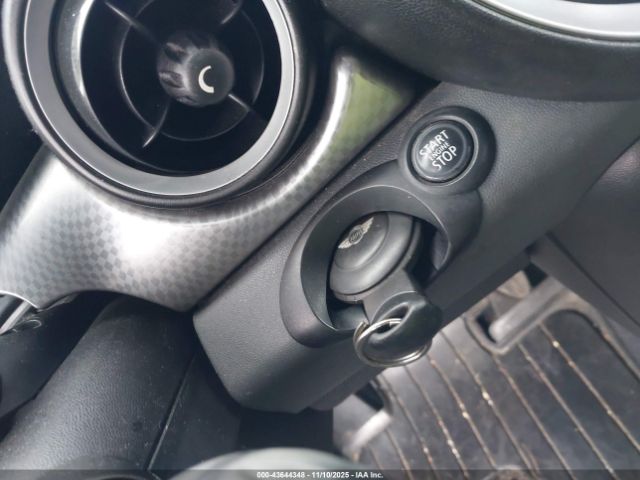 2008 MINI COOPER S WMWMF73558TV35428 Photo 10