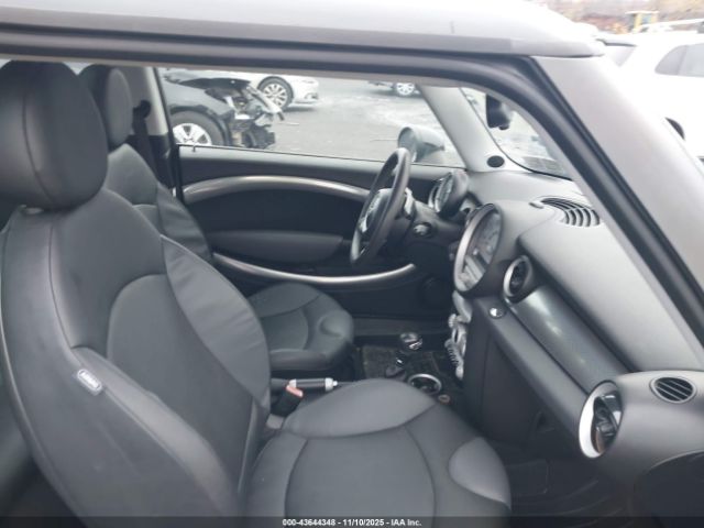 2008 MINI COOPER S WMWMF73558TV35428 Photo 4