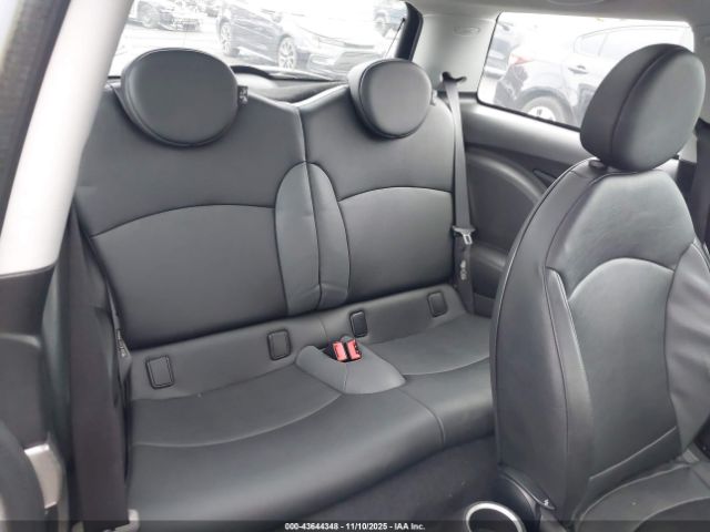 2008 MINI COOPER S WMWMF73558TV35428 Photo 7