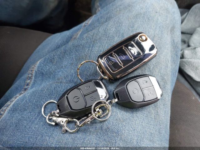 2017 VOLKSWAGEN BEETLE 3VWJ17AT7HM628677 Photo 10