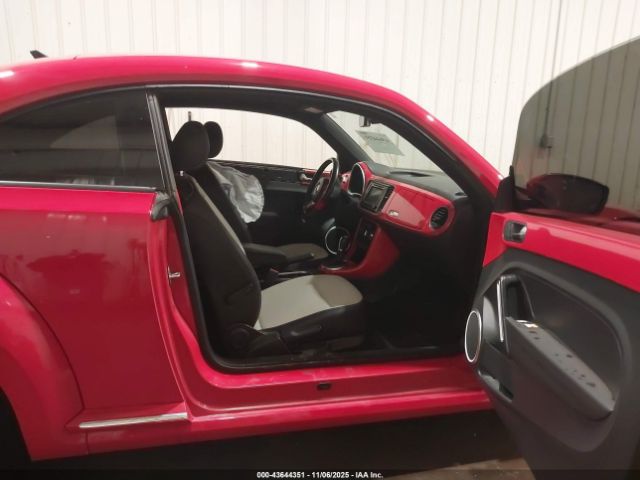 2017 VOLKSWAGEN BEETLE 3VWJ17AT7HM628677 Photo 4